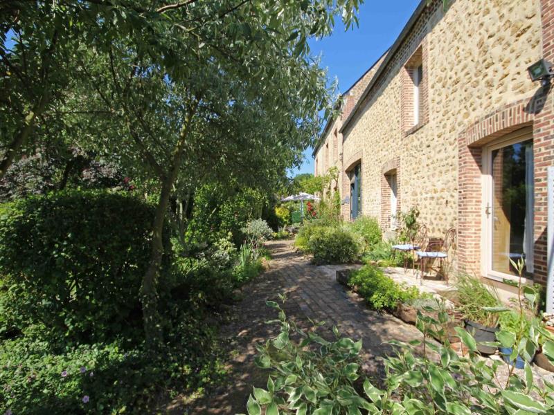 Chambre d’hôtes “Au Jardin des Violettes”